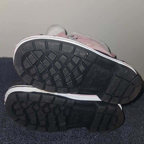 Cat & Jack Pink and Black Girl Winter Waterproof Snow Boots Size 13 Little Girls - Picture 14 of 15